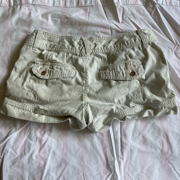 LOW RISE SHORTS - Picture 2 of 2